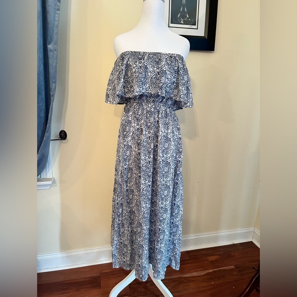 Ruffled Strapless Sundress‎ - Picture 1 of 4